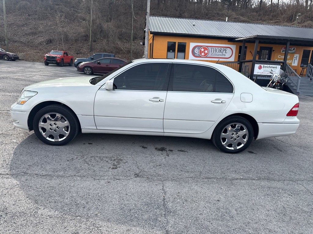 2004 Lexus LS Image 4