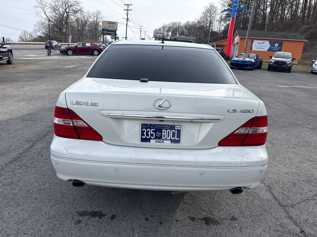 2004 Lexus LS Image 6