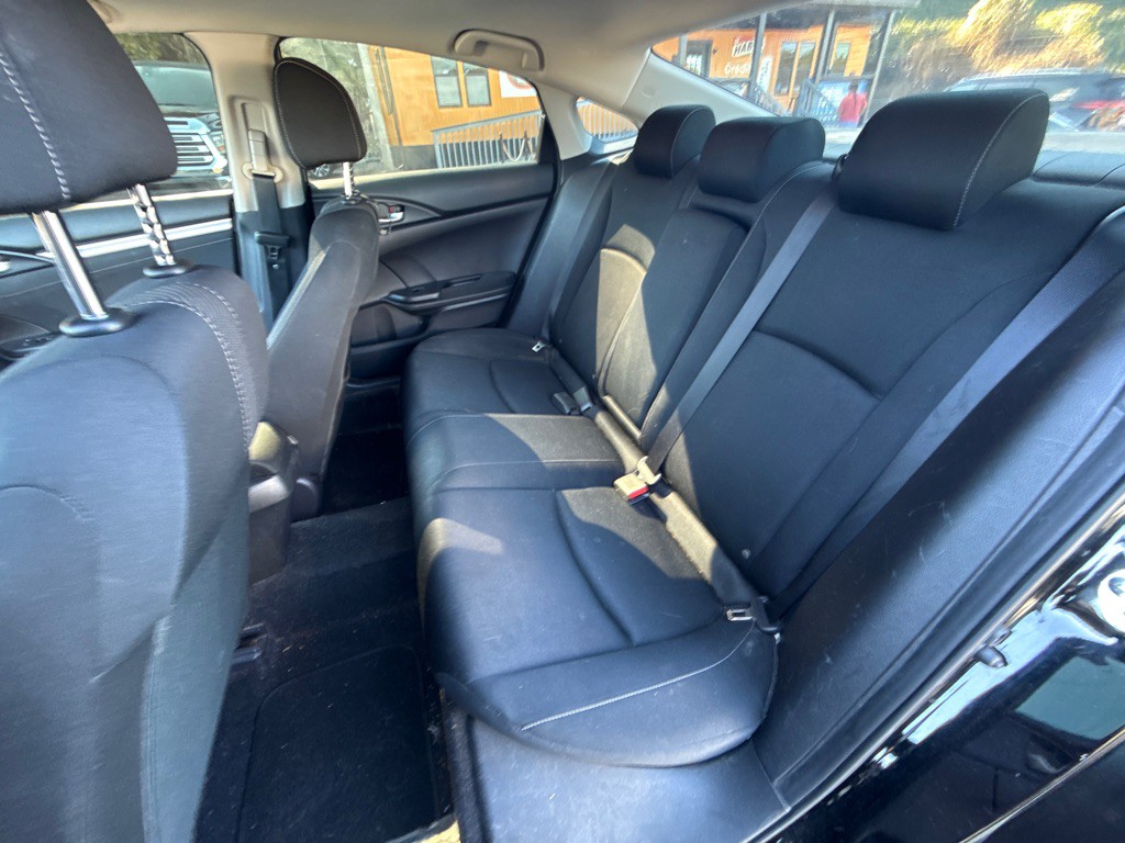 2018 Honda Civic Image 18