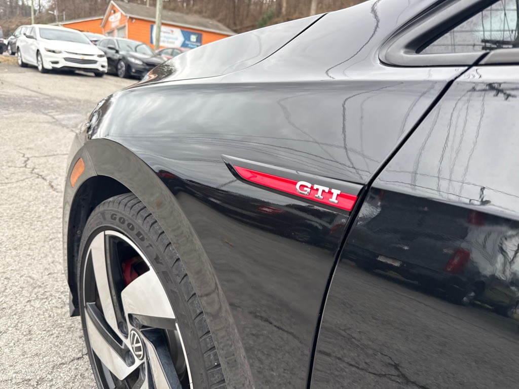 2024 Volkswagen GTI Image 9