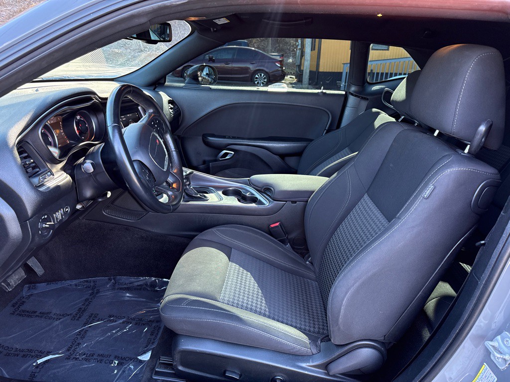 2018 Dodge Challenger Image 9