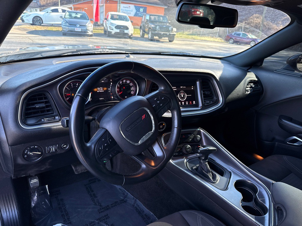 2018 Dodge Challenger Image 10
