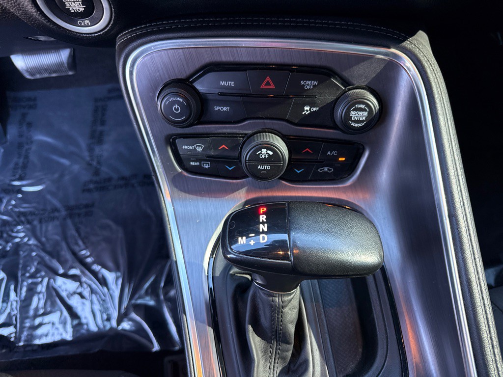 2018 Dodge Challenger Image 17