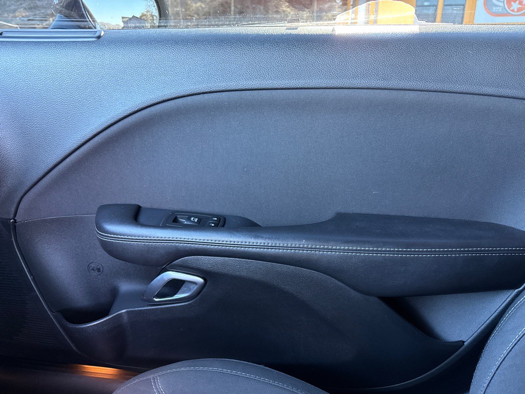 2018 Dodge Challenger Image 19