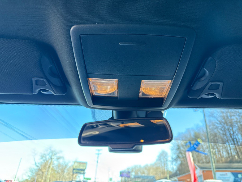 2018 Dodge Challenger Image 21