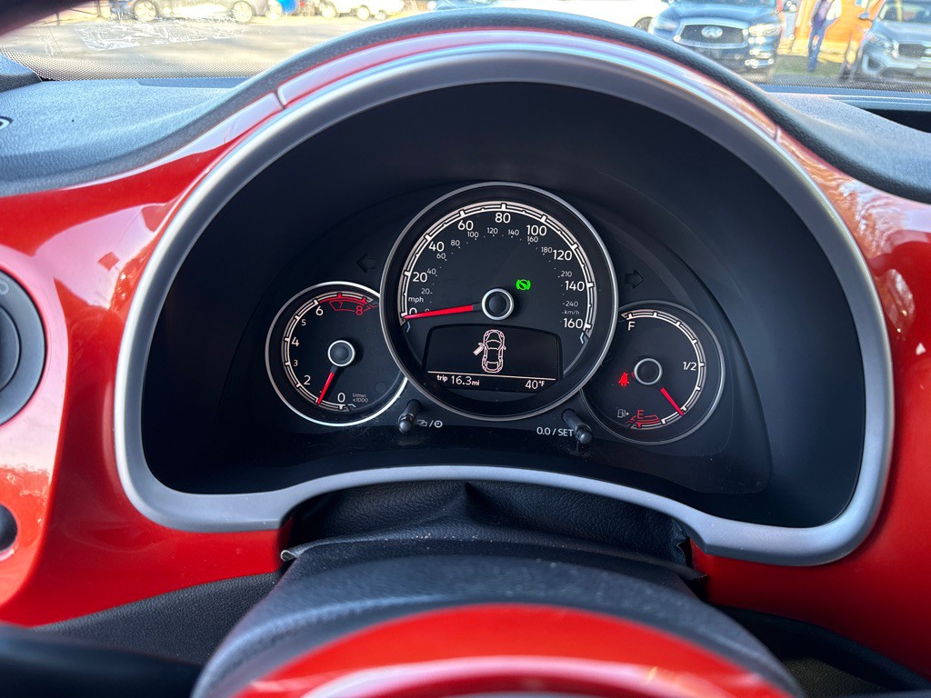 2018 Volkswagen Beetle Image 13