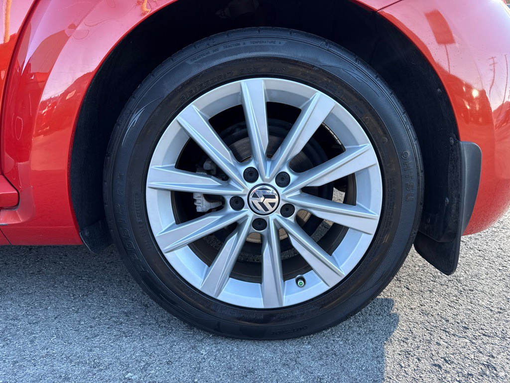 2018 Volkswagen Beetle Image 22