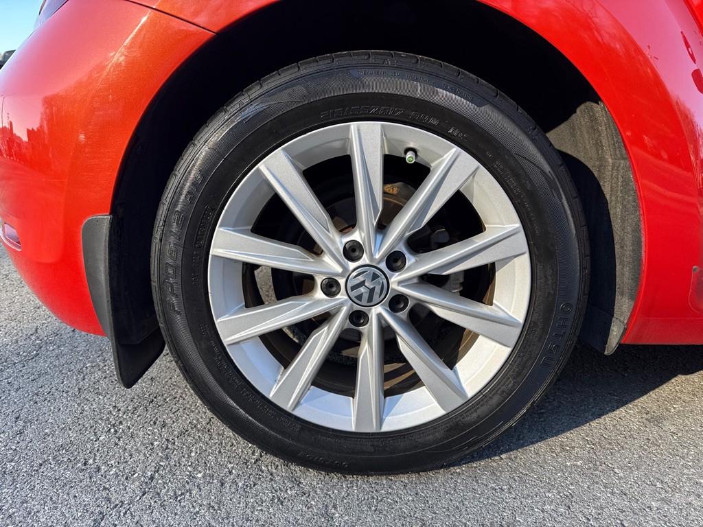 2018 Volkswagen Beetle Image 23