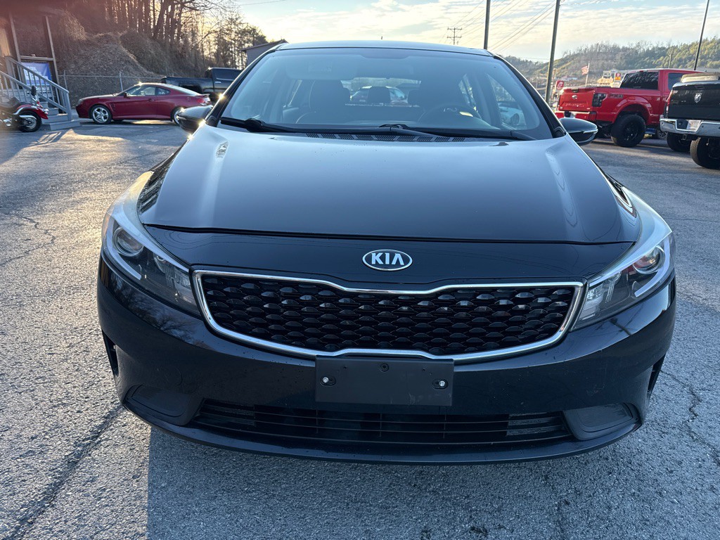 2017 Kia Forte Image 2
