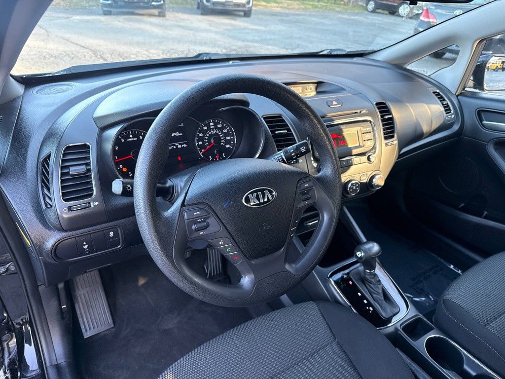 2017 Kia Forte Image 10
