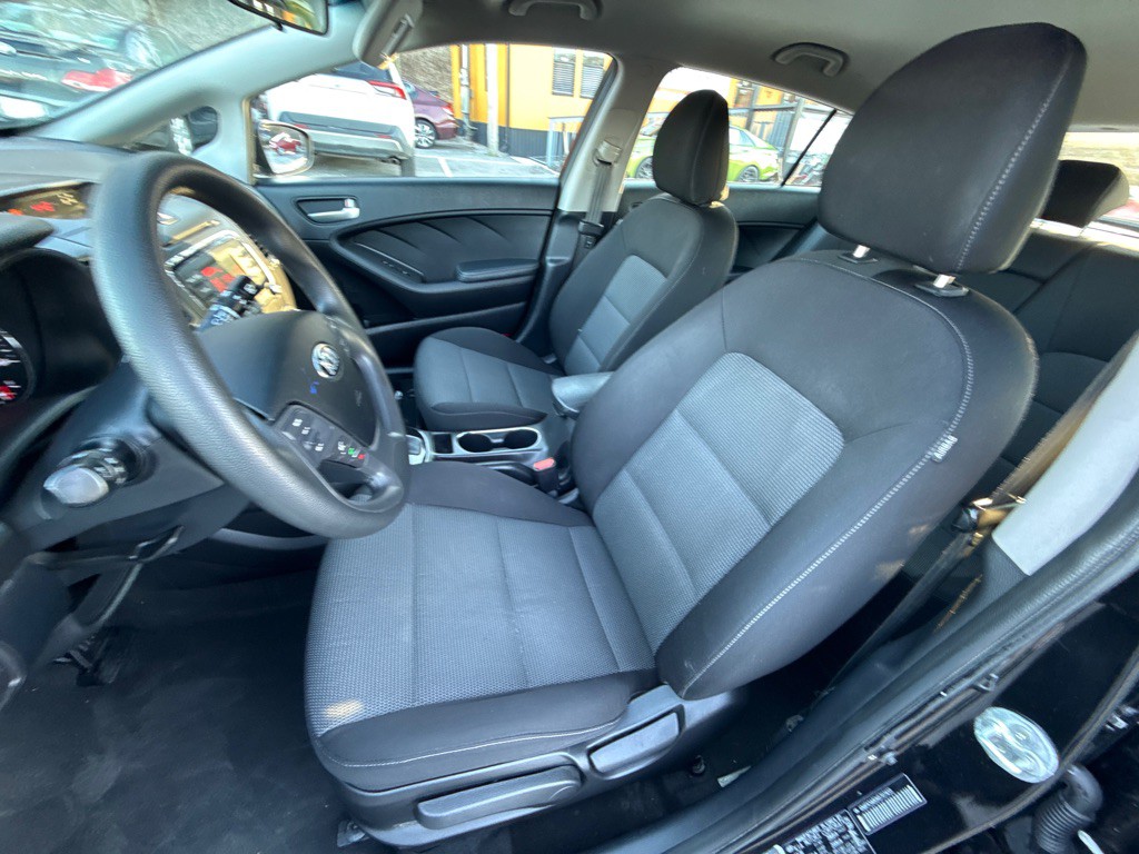 2017 Kia Forte Image 11