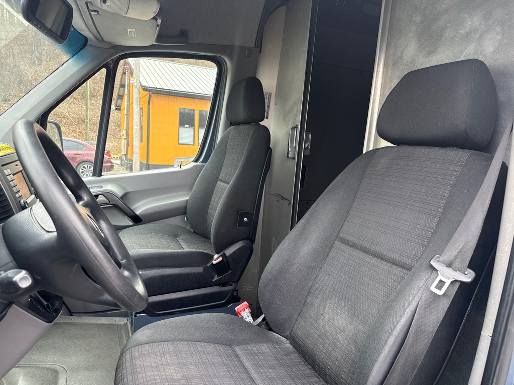 2018 Mercedes-Benz Sprinter Image 11