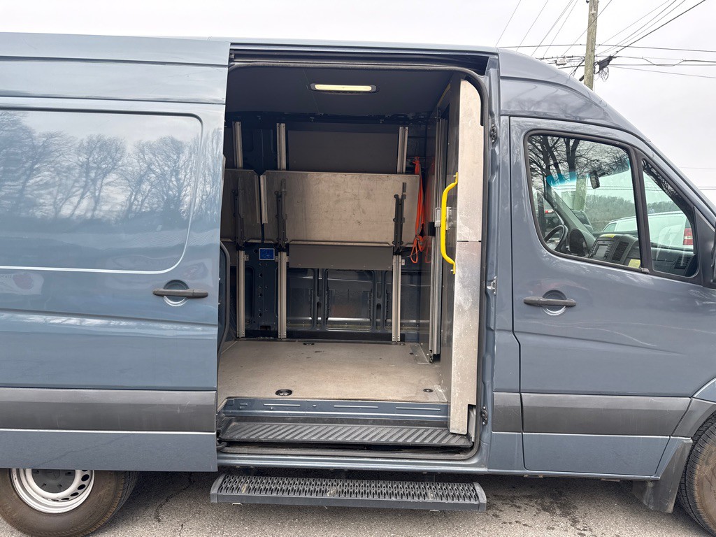 2018 Mercedes-Benz Sprinter Image 30