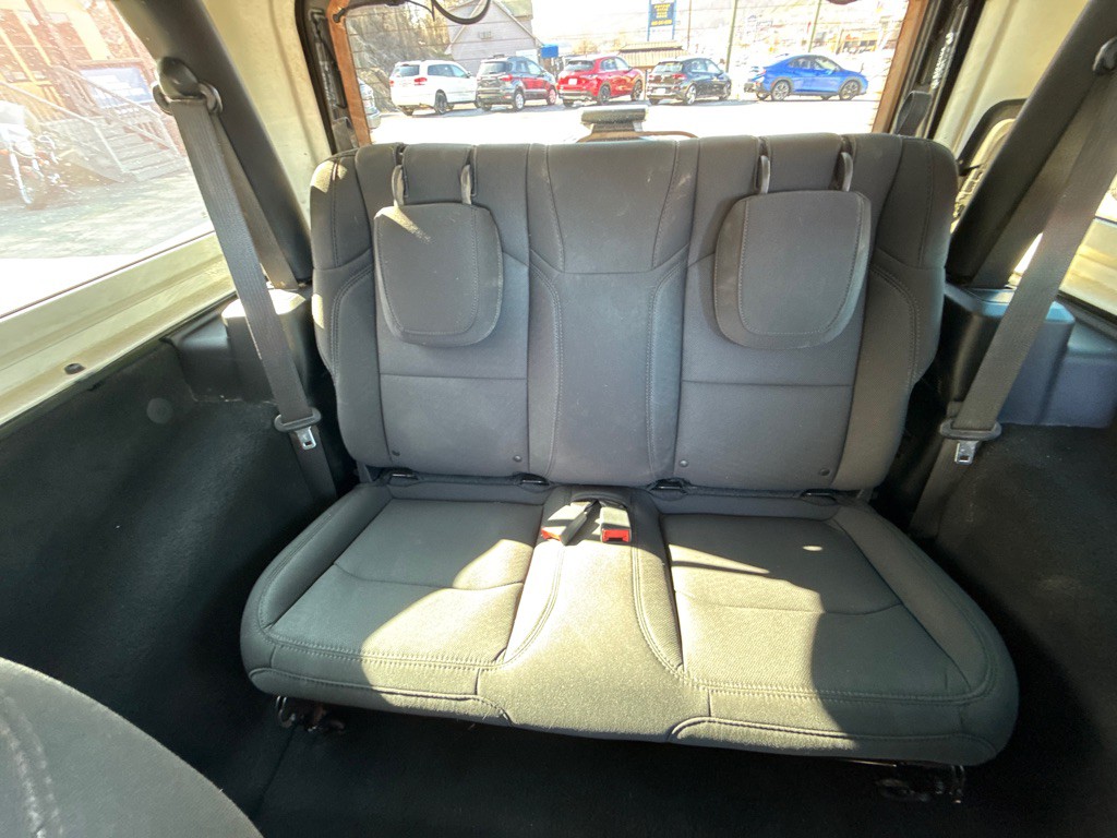 2021 Jeep Wrangler Image 19