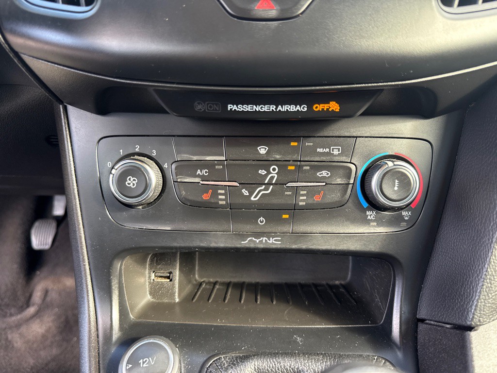 2015 Ford Focus Image 14