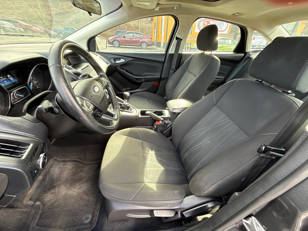 2015 Ford Focus Image 18