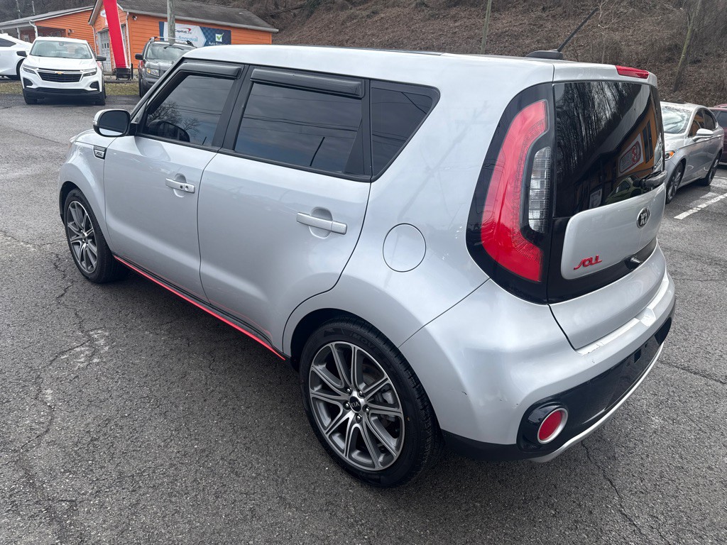 2017 Kia Soul Image 5