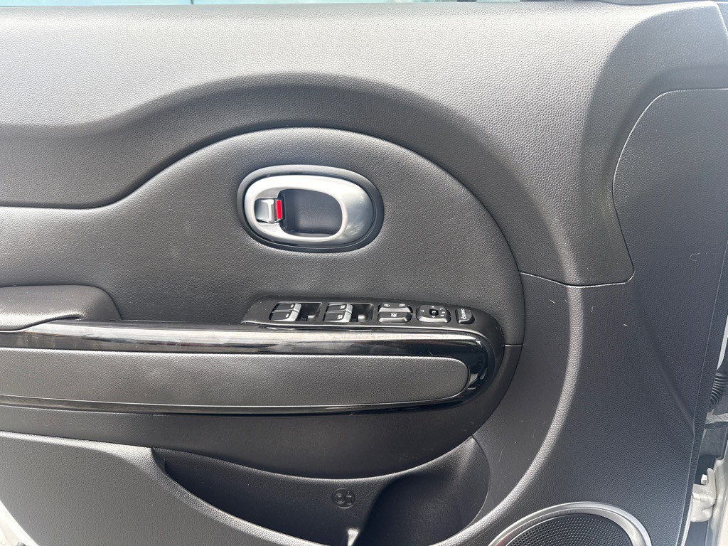 2017 Kia Soul Image 17