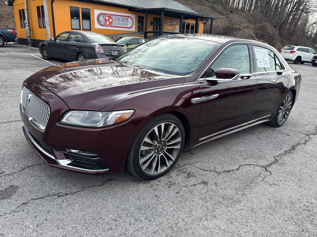 2018 Lincoln Continental Image 3