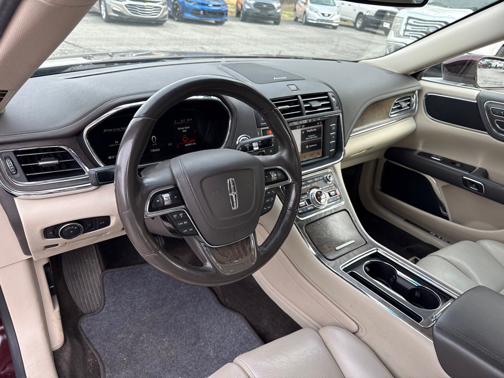 2018 Lincoln Continental Image 10