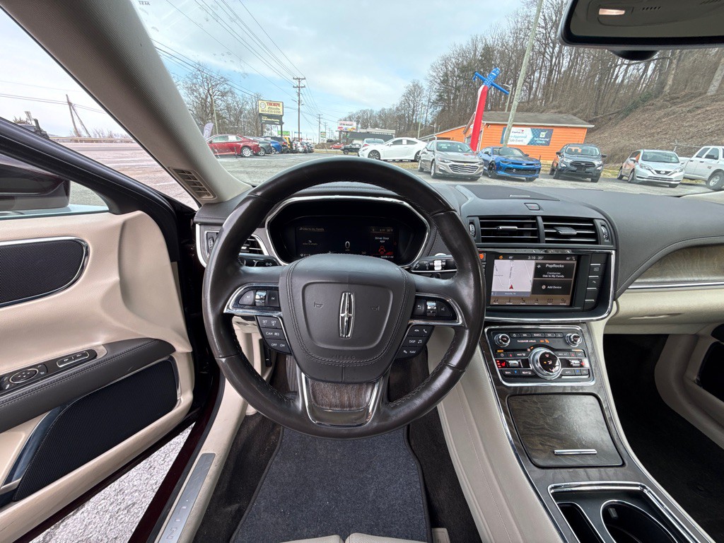 2018 Lincoln Continental Image 23