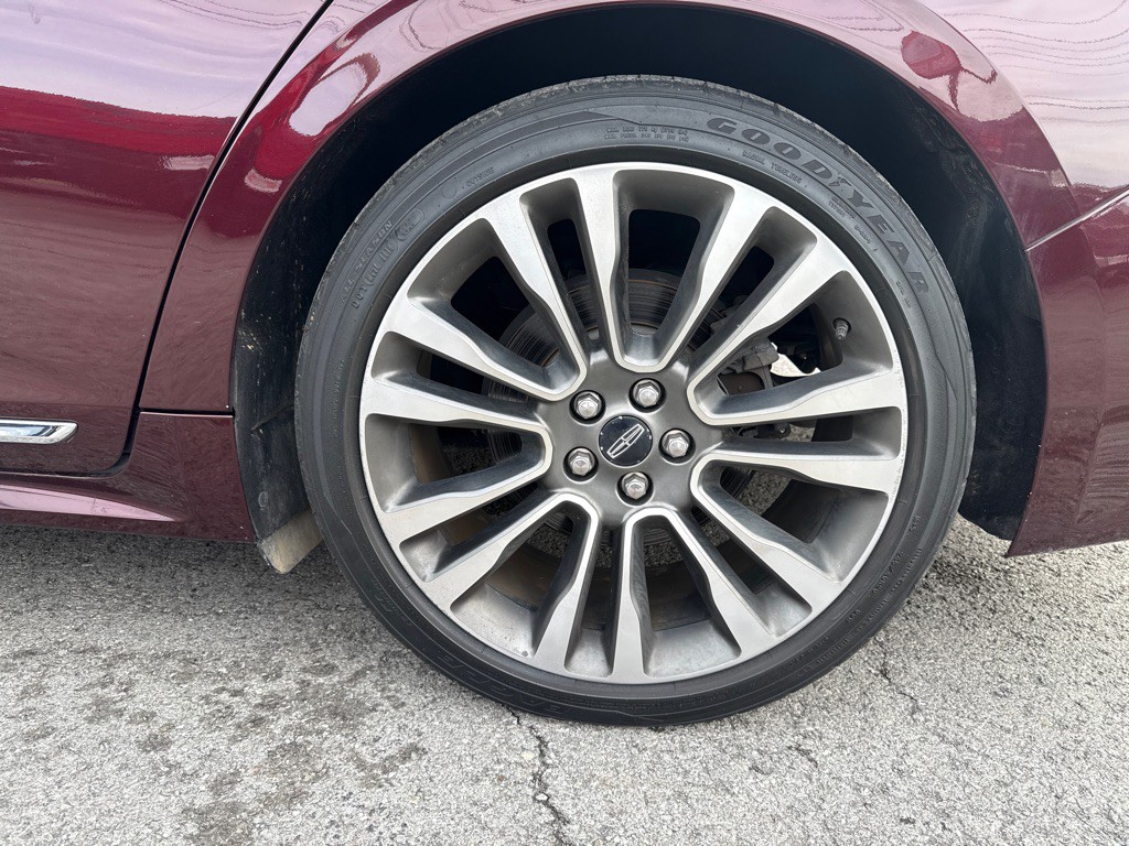 2018 Lincoln Continental Image 25