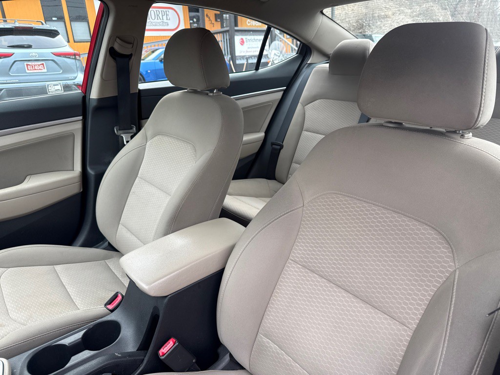 2020 Hyundai Elantra Image 11
