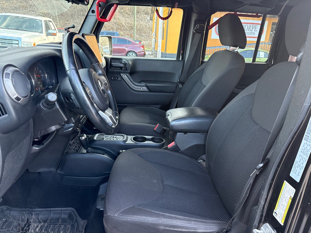 2017 Jeep Wrangler Unlimited Image 9