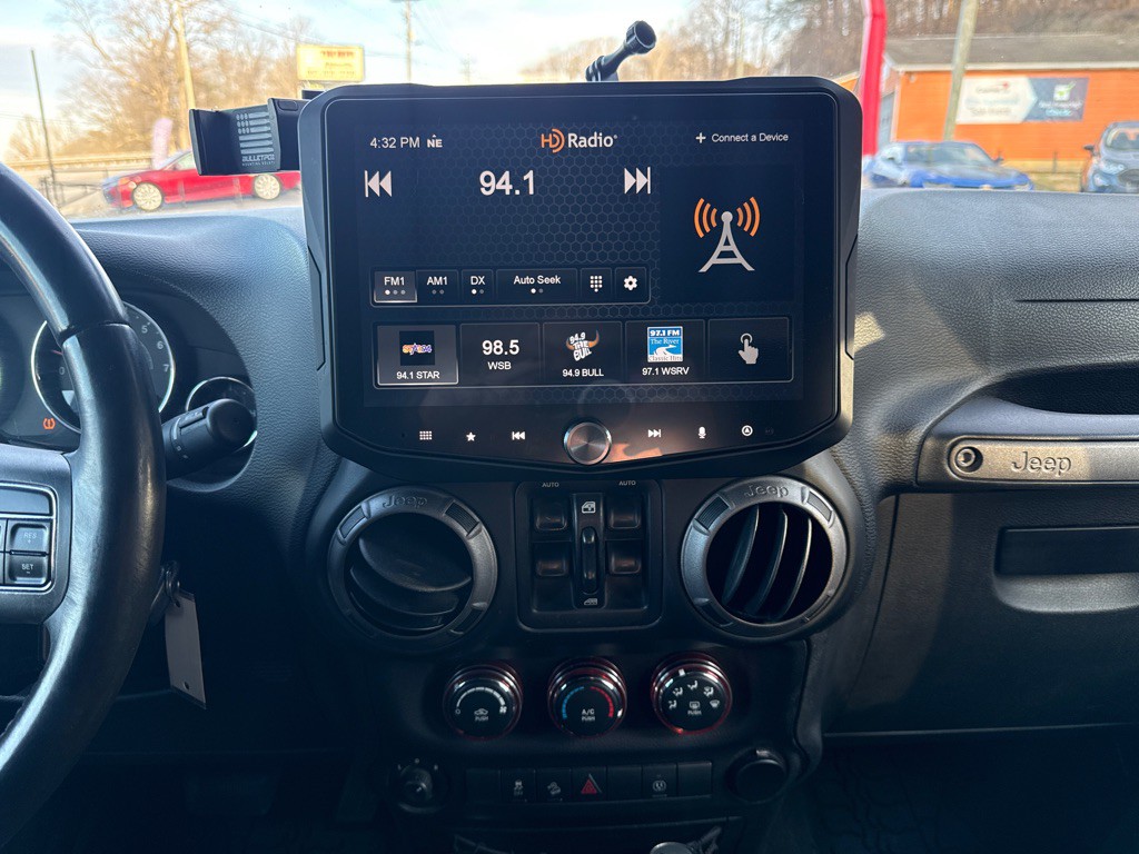 2017 Jeep Wrangler Unlimited Image 15