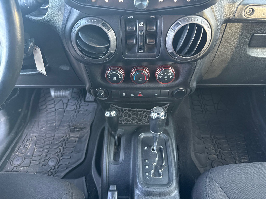 2017 Jeep Wrangler Unlimited Image 17