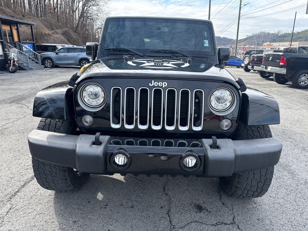 2017 Jeep Wrangler Unlimited Image 2