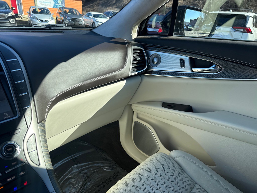 2020 Lincoln Nautilus Image 18