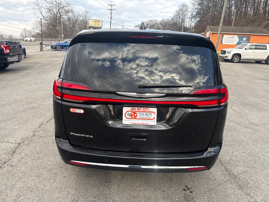 2023 Chrysler Pacifica Image 6