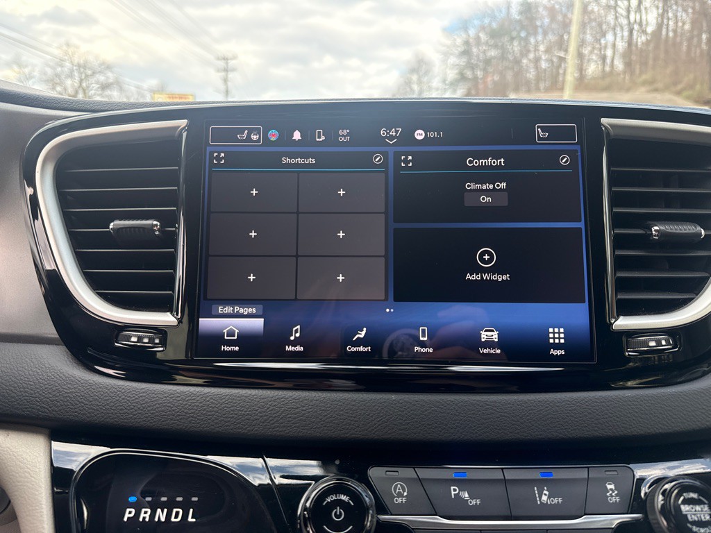 2023 Chrysler Pacifica Image 19