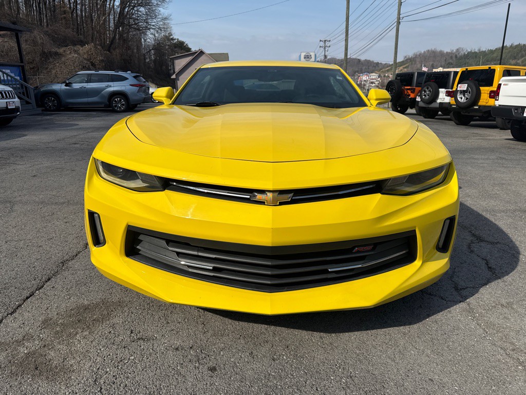 2018 Chevrolet Camaro Image 2