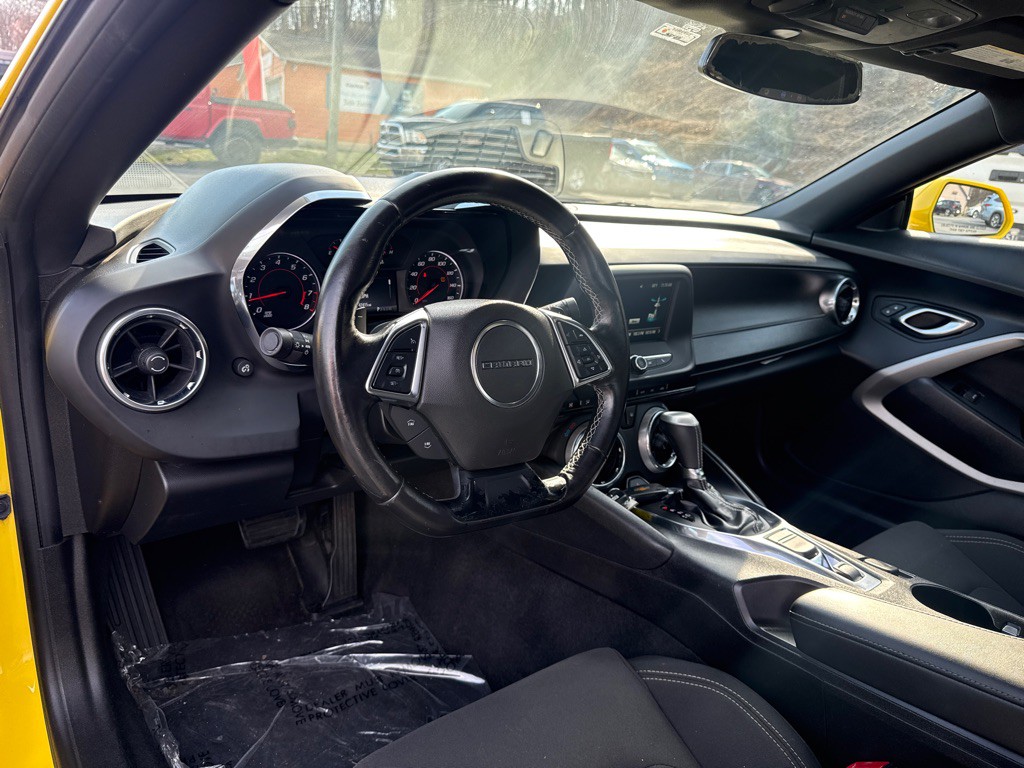 2018 Chevrolet Camaro Image 12