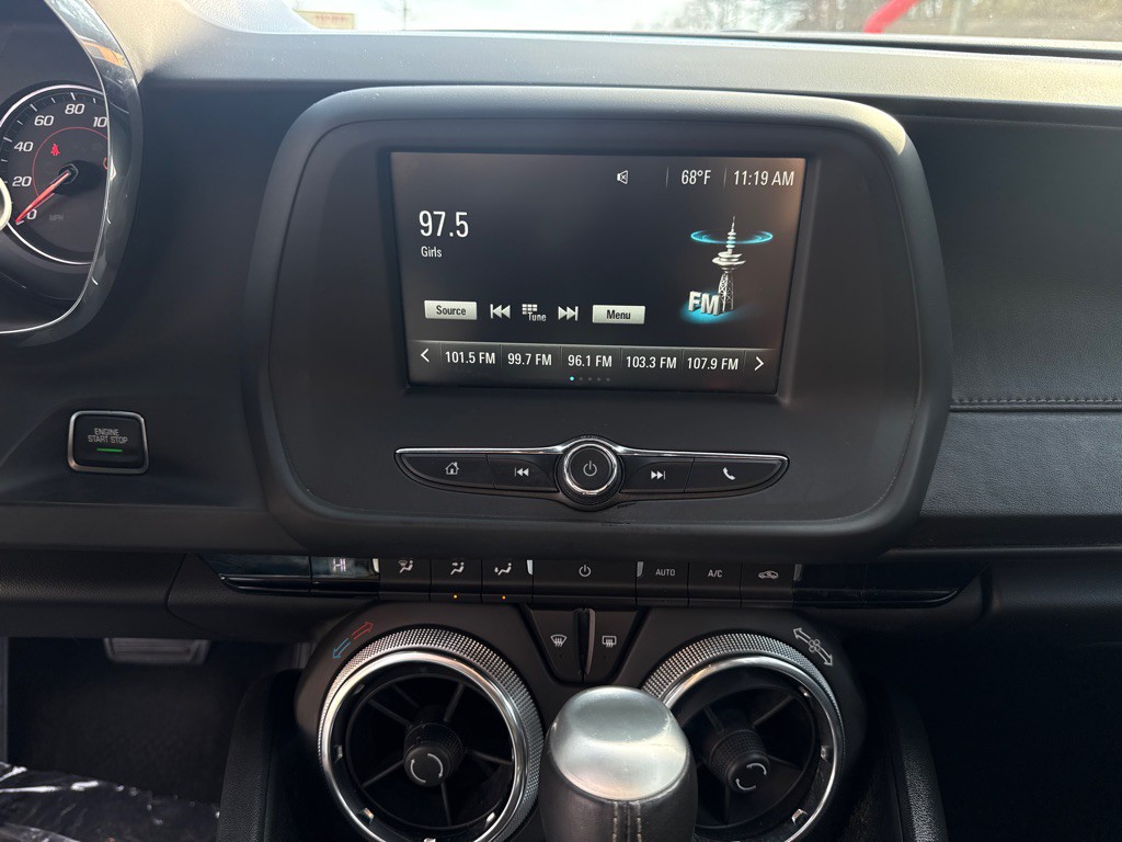 2018 Chevrolet Camaro Image 21