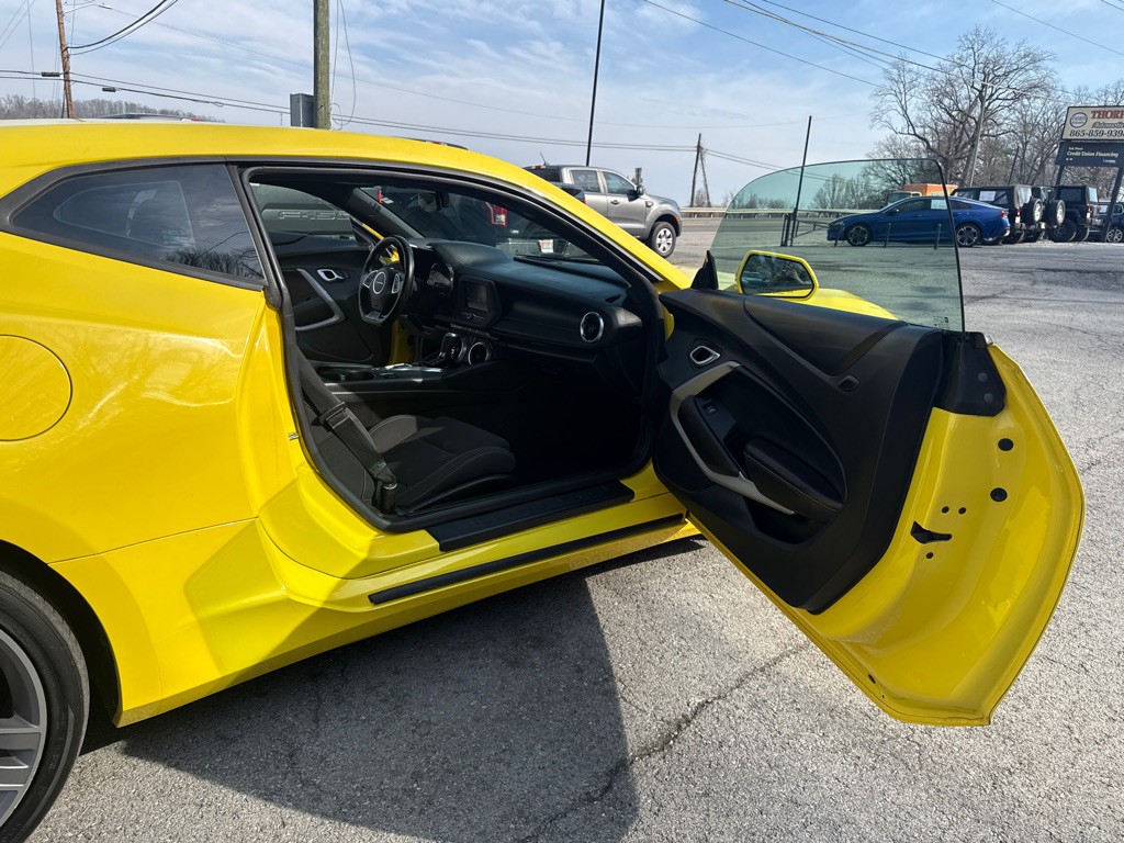 2018 Chevrolet Camaro Image 32
