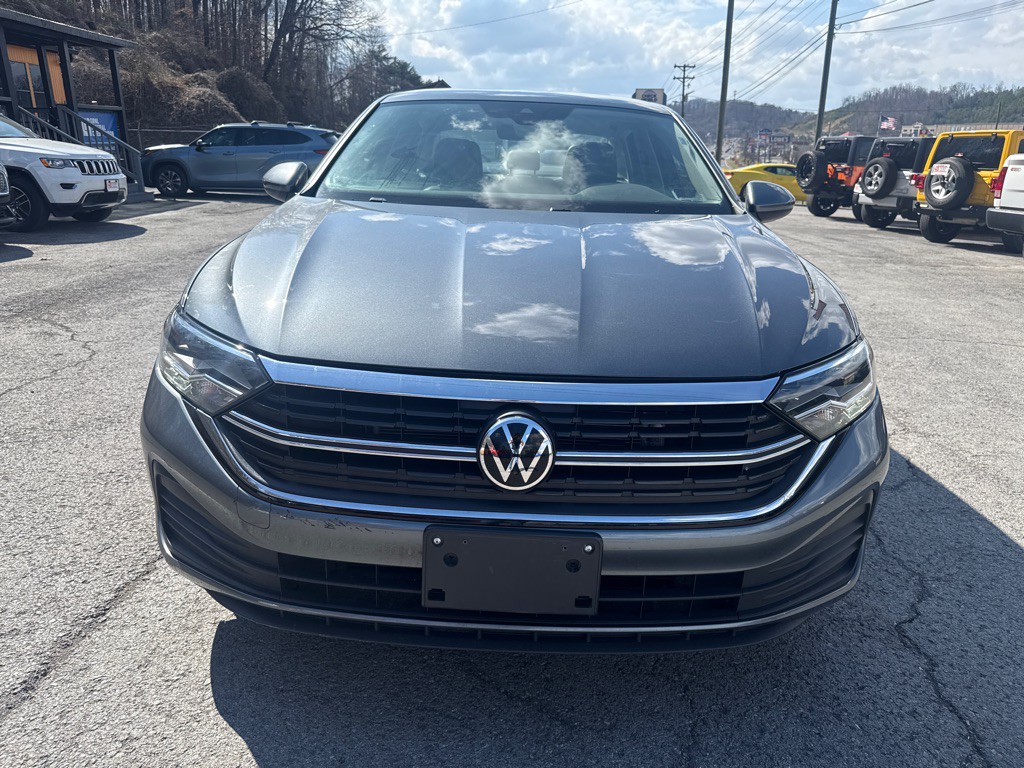 2024 Volkswagen Jetta Image 2