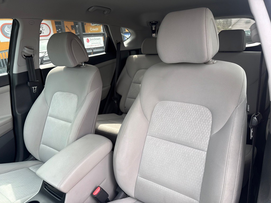 2016 Hyundai Tucson Image 12