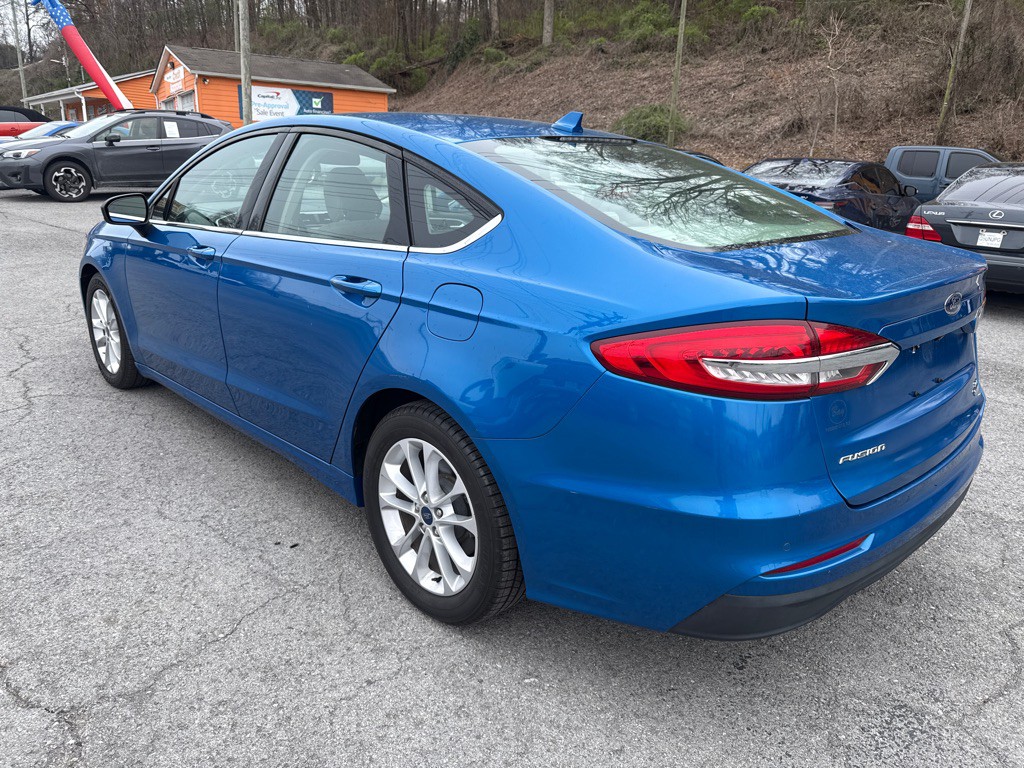 2020 Ford Fusion Image 5