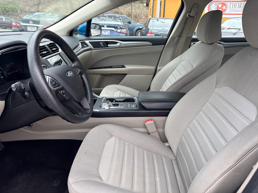 2020 Ford Fusion Image 11