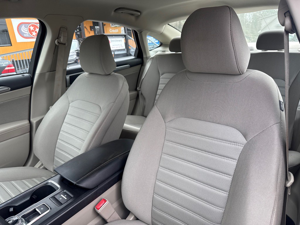 2020 Ford Fusion Image 13