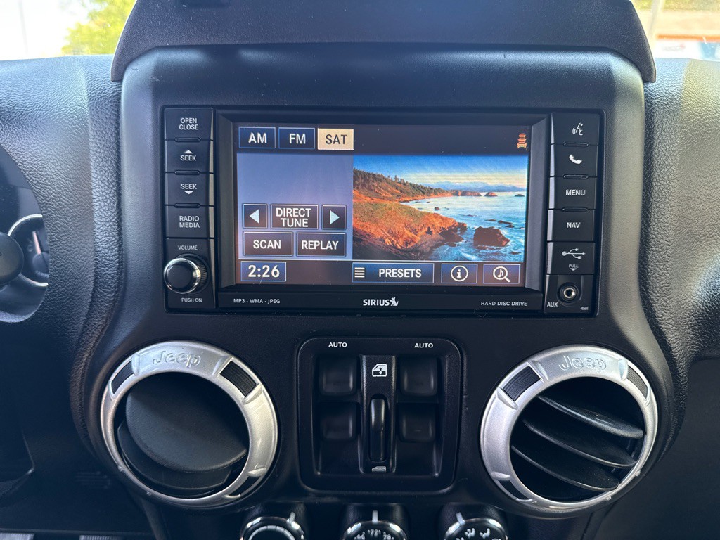 2014 Jeep Wrangler Unlimited Image 19