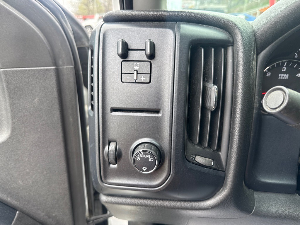 2017 Chevrolet Silverado 1500 Image 21