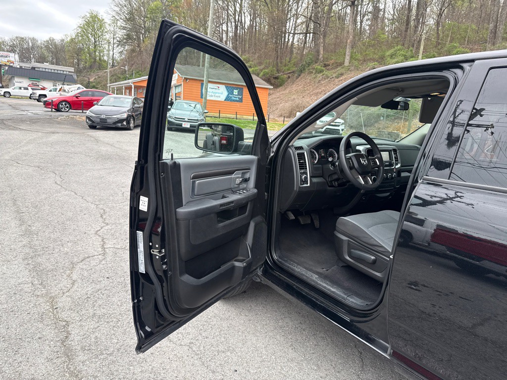 2024 RAM 1500 Image 9