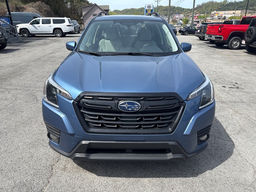 2023 Subaru Forester Image 2