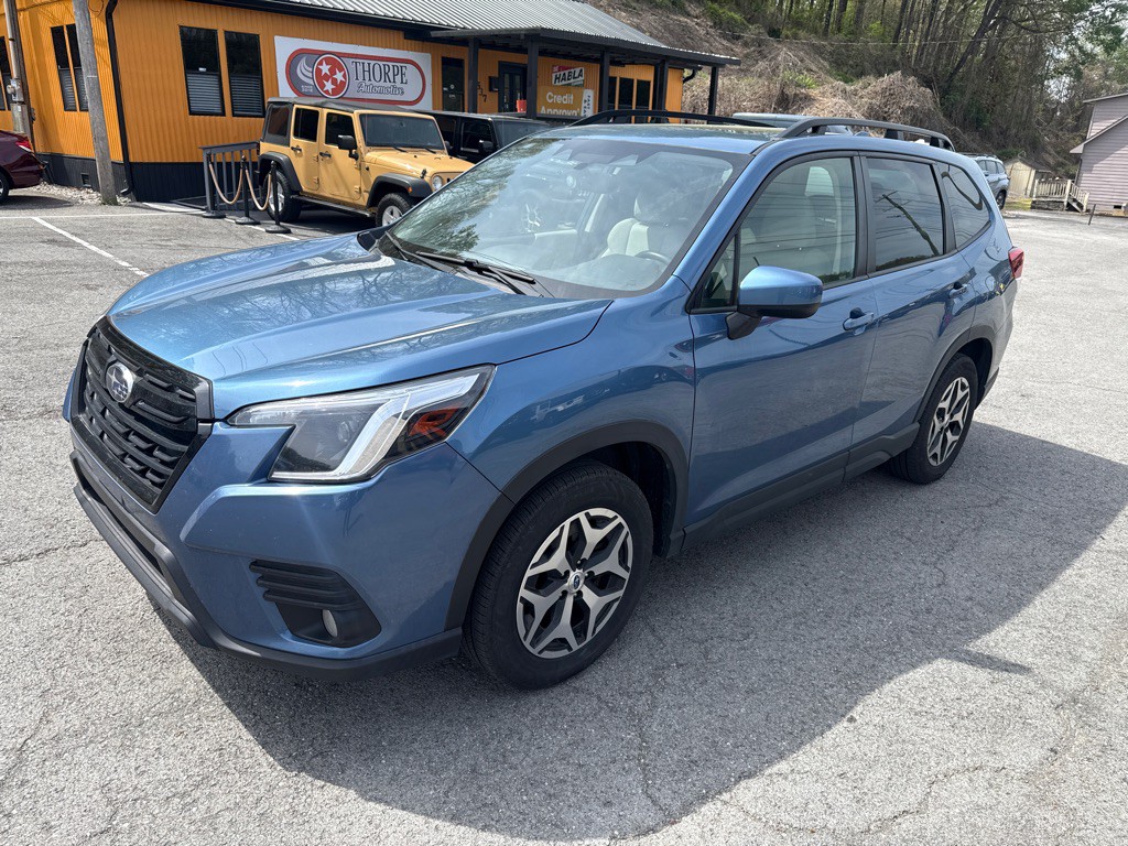 2023 Subaru Forester Image 3