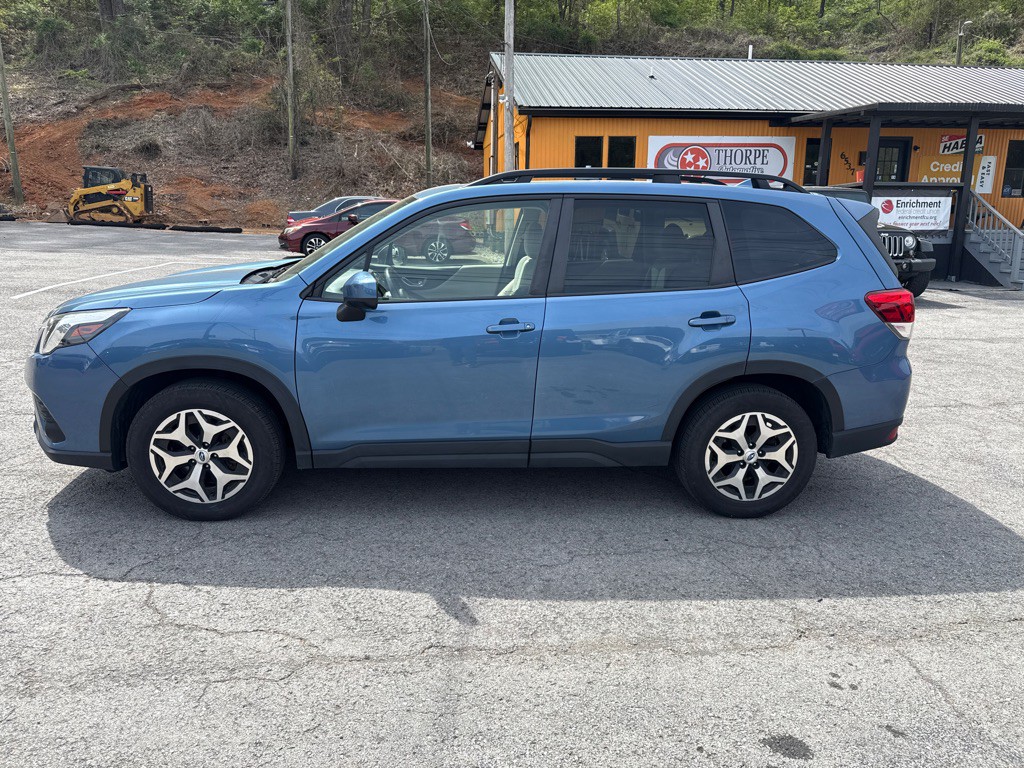 2023 Subaru Forester Image 4