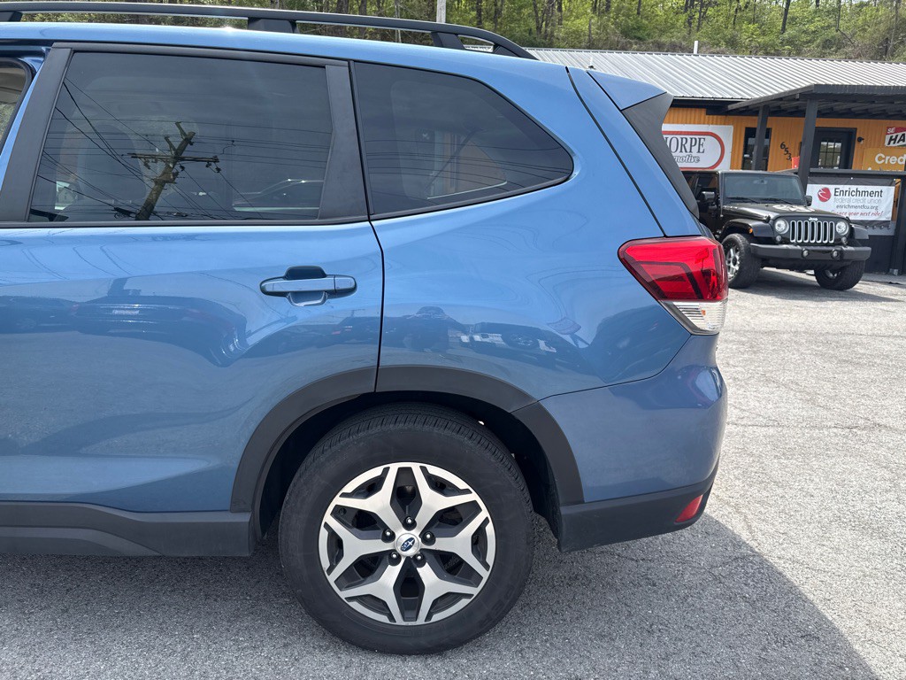 2023 Subaru Forester Image 31